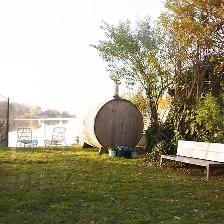 Lakeside Urban Family * Haarlemmerliede